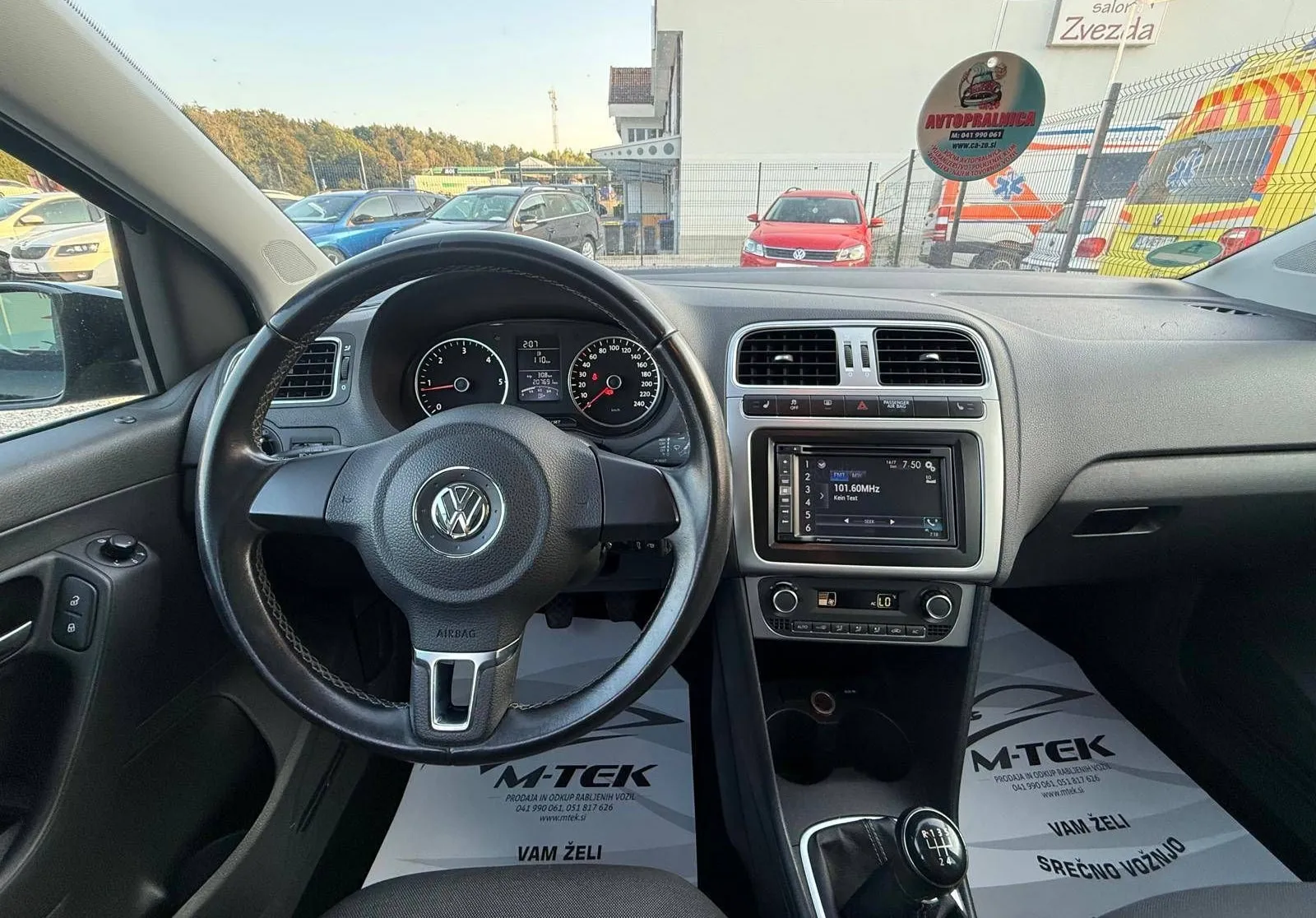 Notranja slika - Volkswagen Polo - 1.6 TDI LIFE - 12