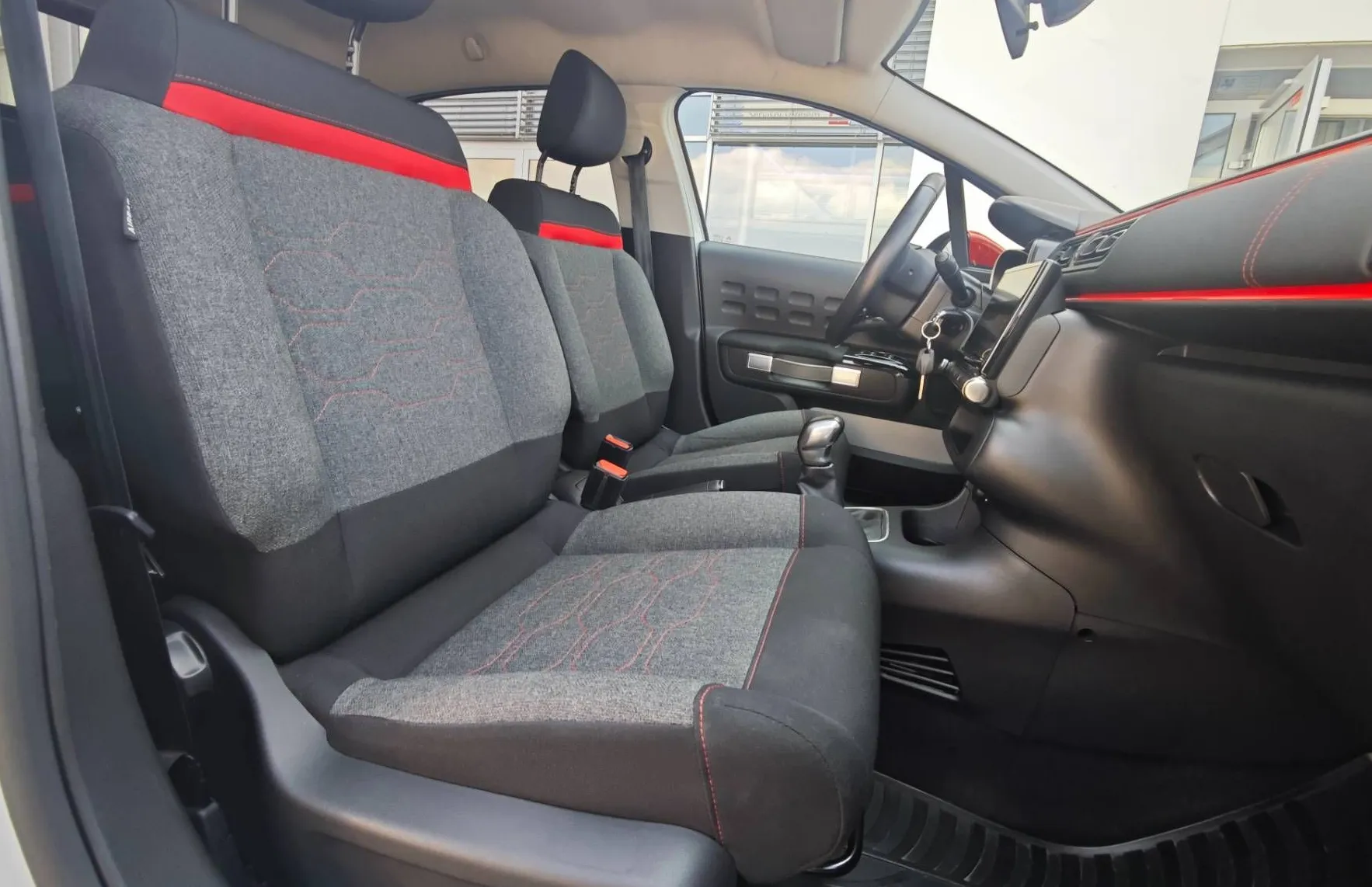 Zunanja slika - Citroën C3 - 1.2 PureTech 82 Shine - 10