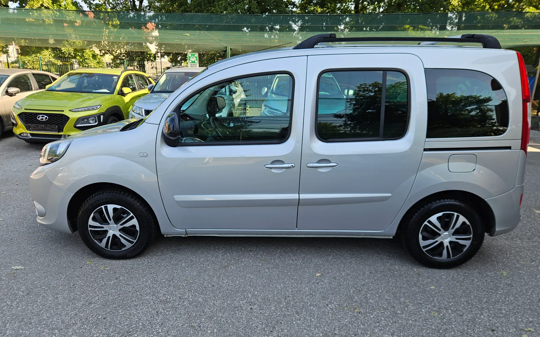 Zunanja slika - Renault Kangoo - 1,5 dCi 90 Luxe - 2