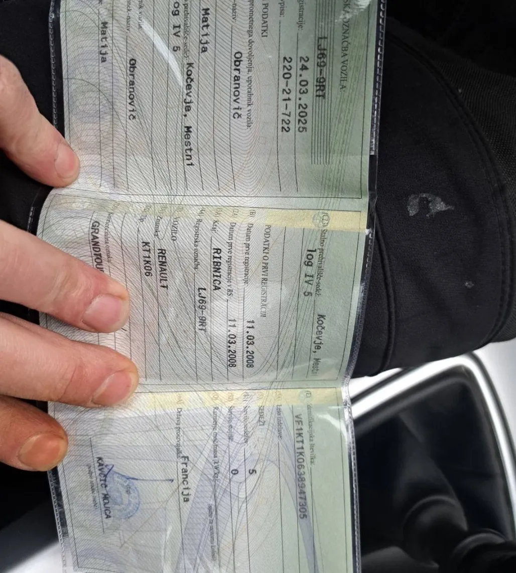 Zunanja slika - Renault Laguna - Dynamique dCi 150 - 10