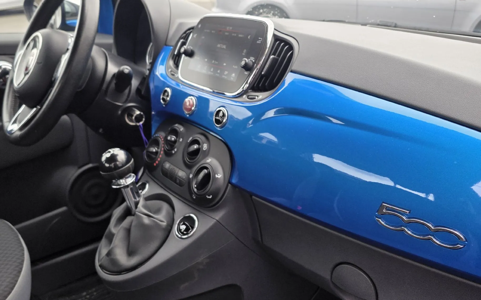 Zunanja slika - Fiat 500 - 1.2 LOUNGE ALU PLATIŠČA-KLIMA-ZASLON-KOT NOV - 13