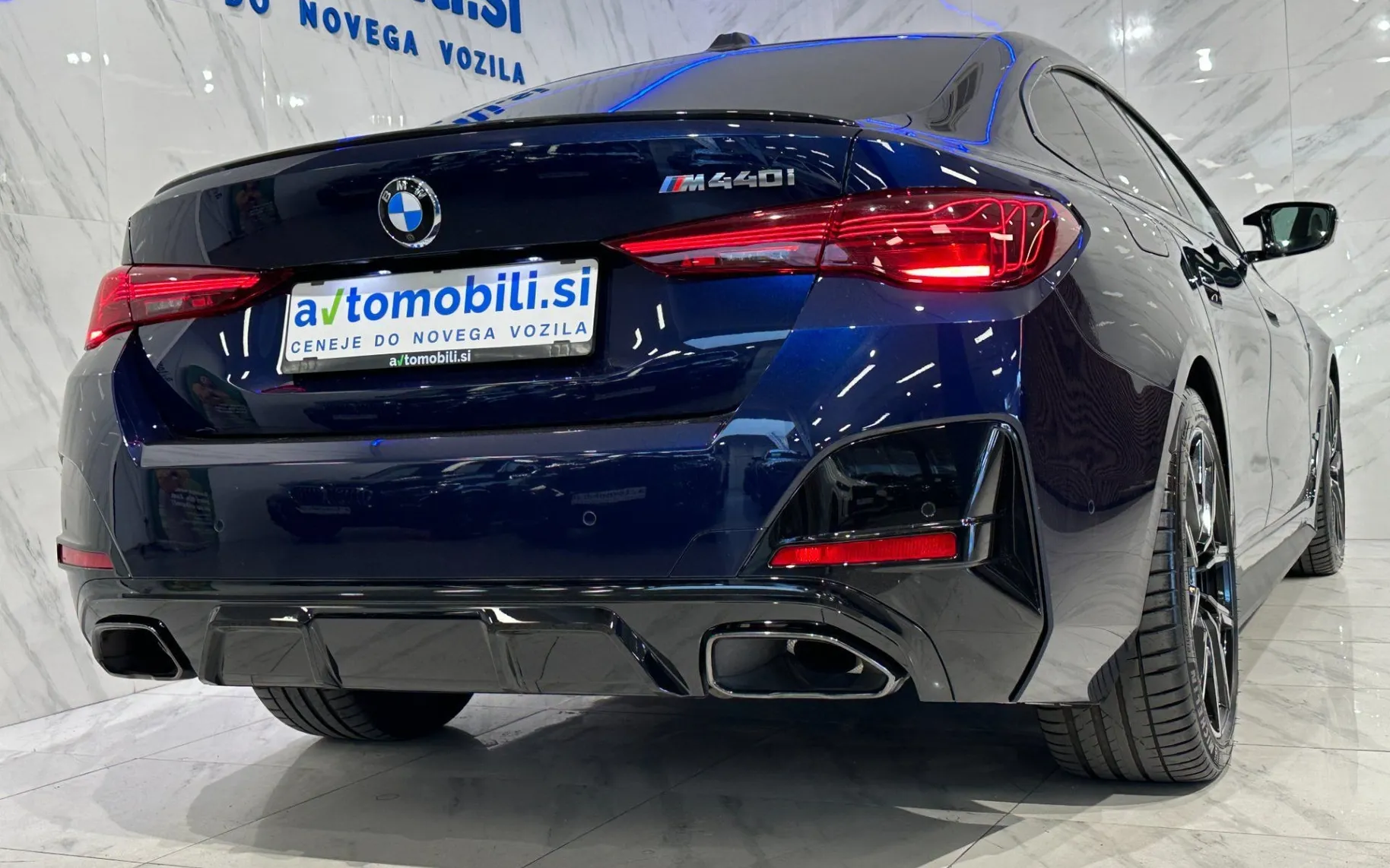 Notranja slika - BMW serija 4 Gran Coupe: - M440i xDrive |ACC|360K|HUD|Memory|HarmanK|R19| - 7
