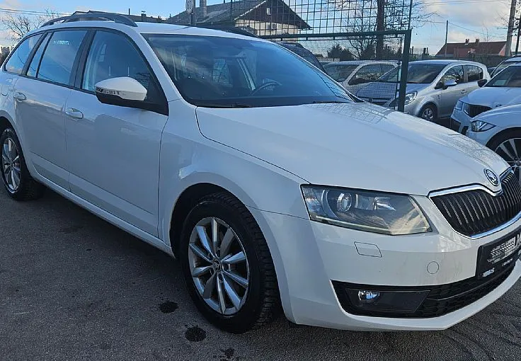 Zunanja slika - Škoda Octavia - Combi 2.0 TDI 150ks DSG °XENON° °TEMPOMAT° - 4