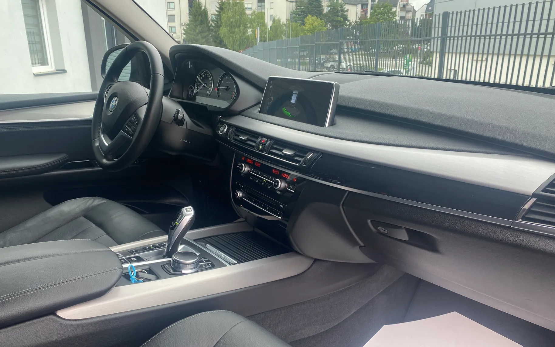 Notranja slika - BMW X5 - xDrive40e Avt. - 20