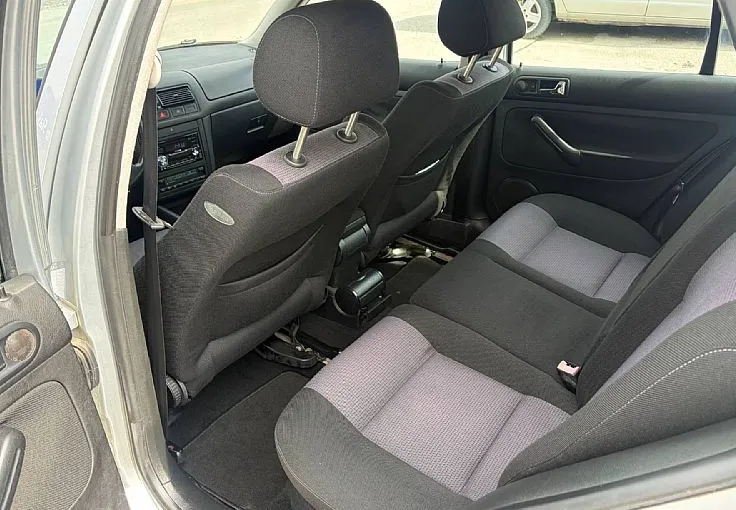 Zunanja slika - Volkswagen Golf - Basis 1.6 ZELO LEPO OHRANJEN - 11
