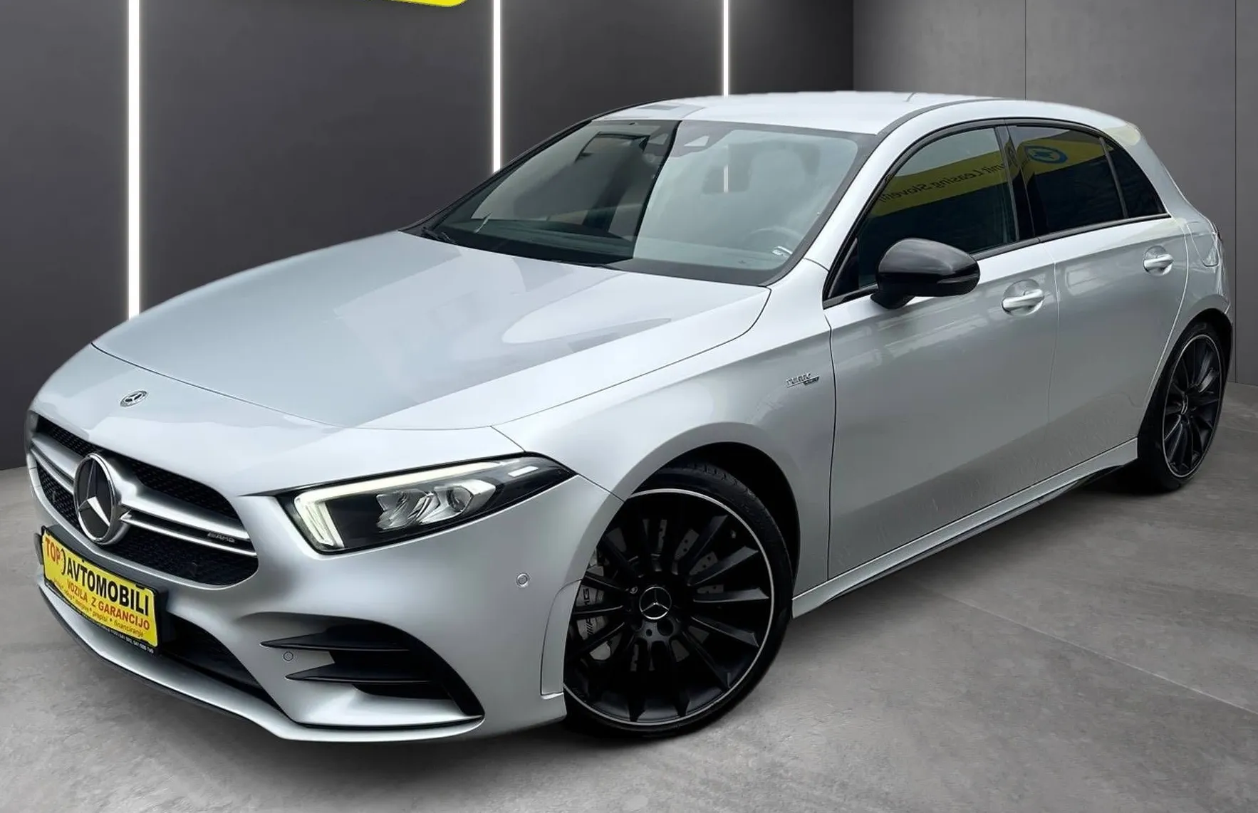 Zunanja slika - Mercedes-Benz A-Razred - 35 AMG 4MATIC + DTC LED KAM NAVI PDC TEMP GR.SEDEŽ - 2