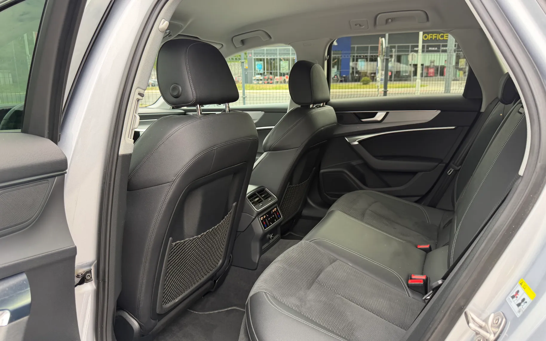 Notranja slika - Audi A6 - Avant 45 TDI quattro Design S tronic - 8