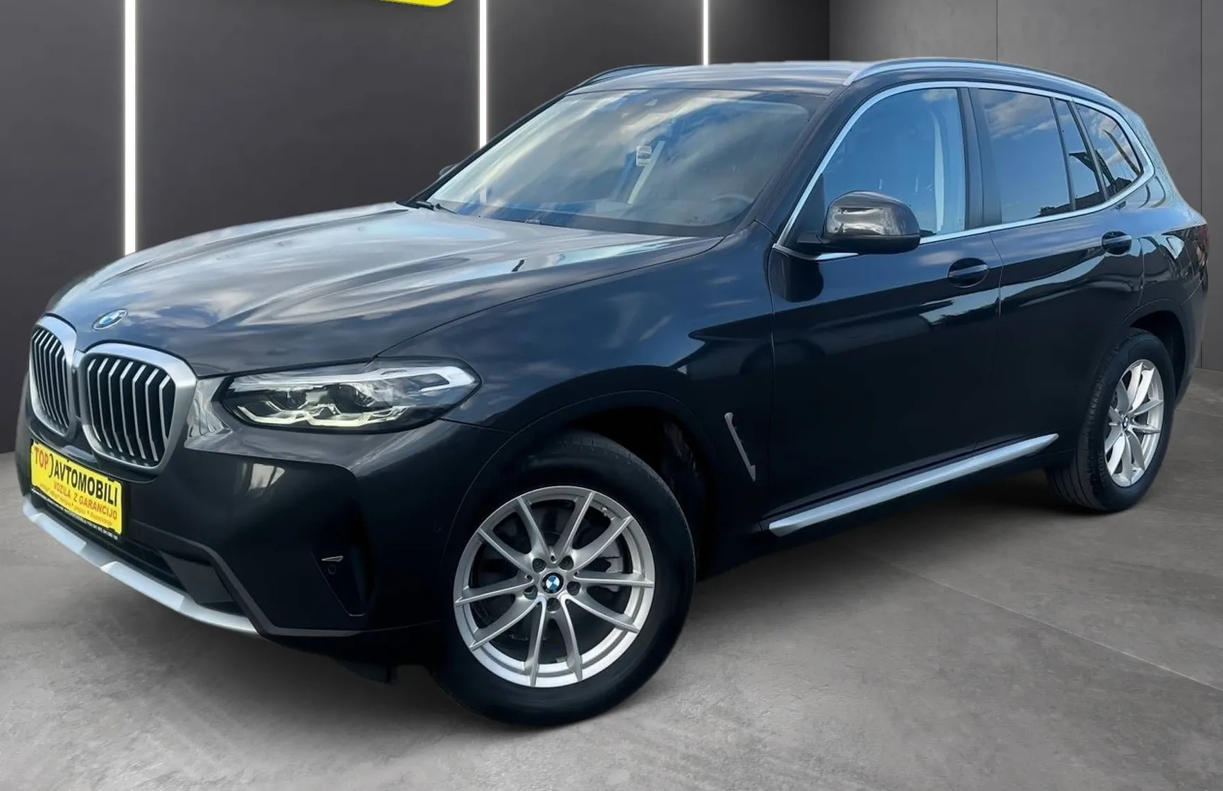 Zunanja slika - BMW X3 - serija : xDrive 20 D X LINE SAMO 68000 KM KOT NOV - 2