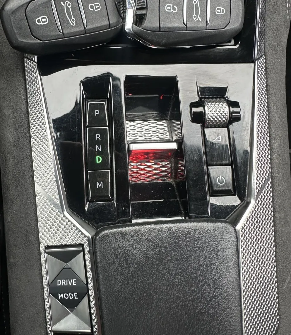 Zunanja slika - DS DS 4 - Performance Line 1.5 BlueHDi 96KW.KAMERA.LED.USNJE - 15