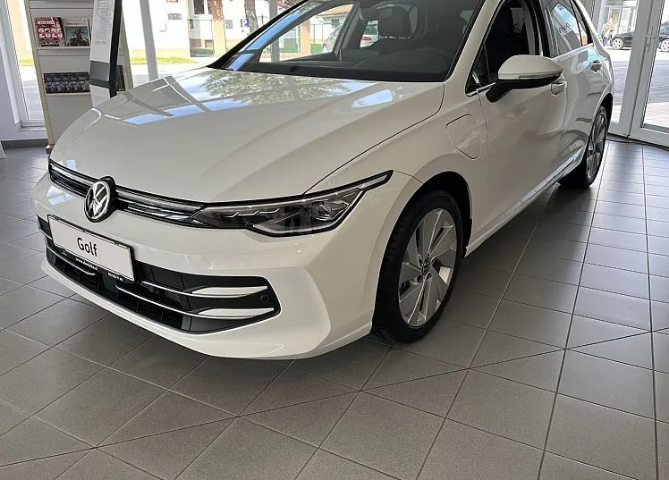 Zunanja slika - VW Golf - 1.5 eHybrid DSG Style 150kW - 204 KM - 1