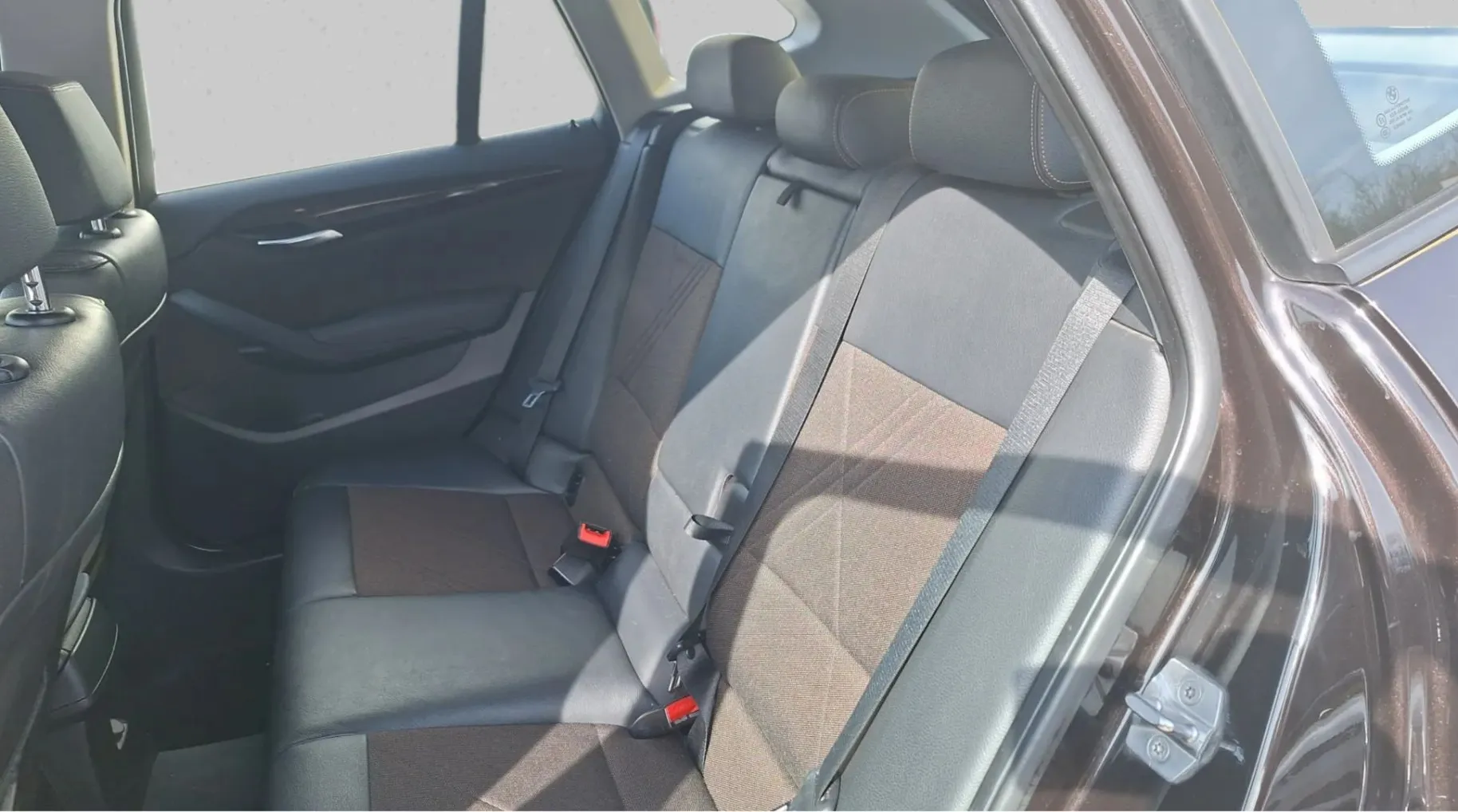 Zunanja slika - BMW X1 - serija :  xDrive18d xLine AUT. 1.lastnik SLO - 16