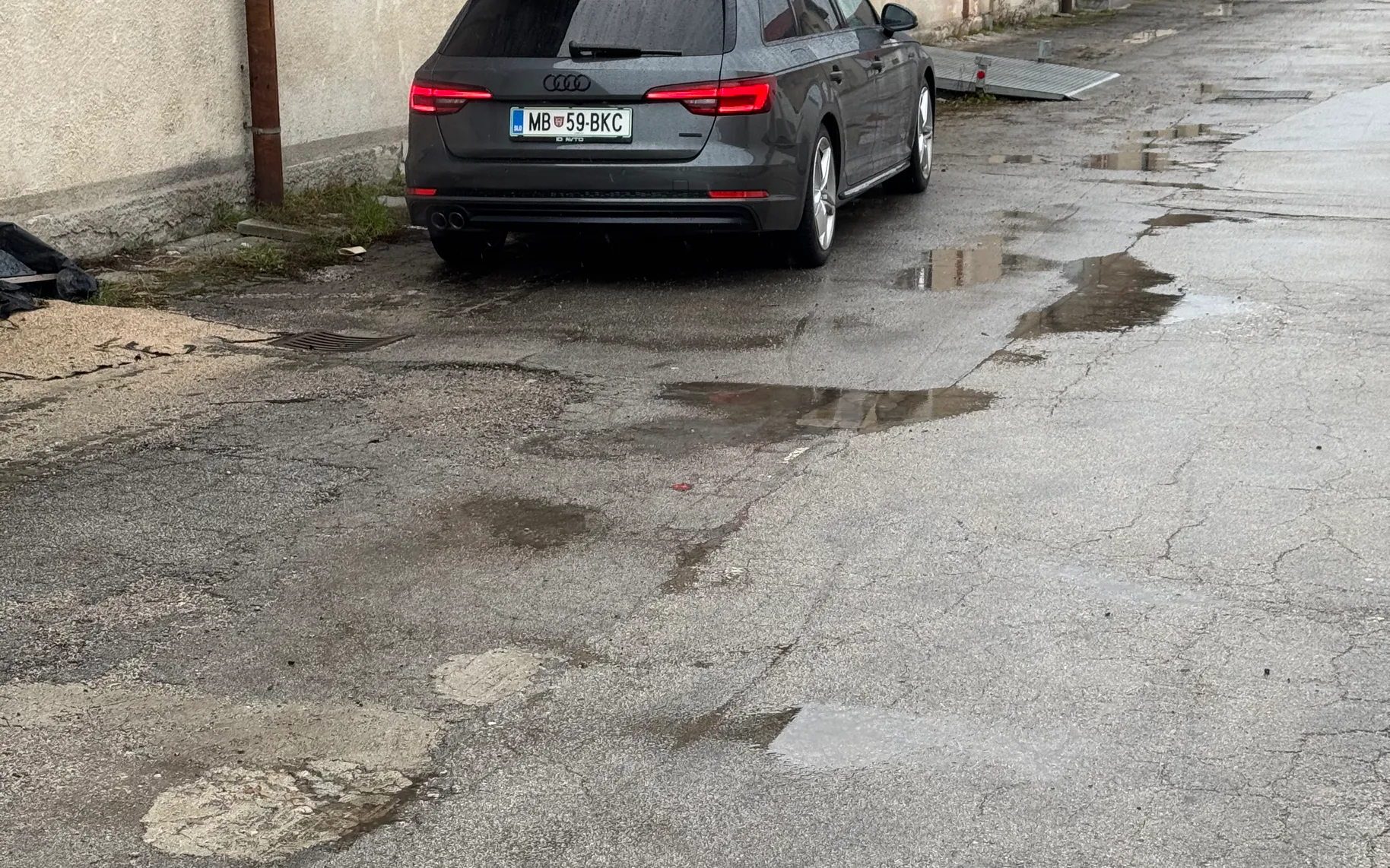 Zunanja slika - Audi A4 - Avant quattro 2,0 TDI Sport S tronic - 7