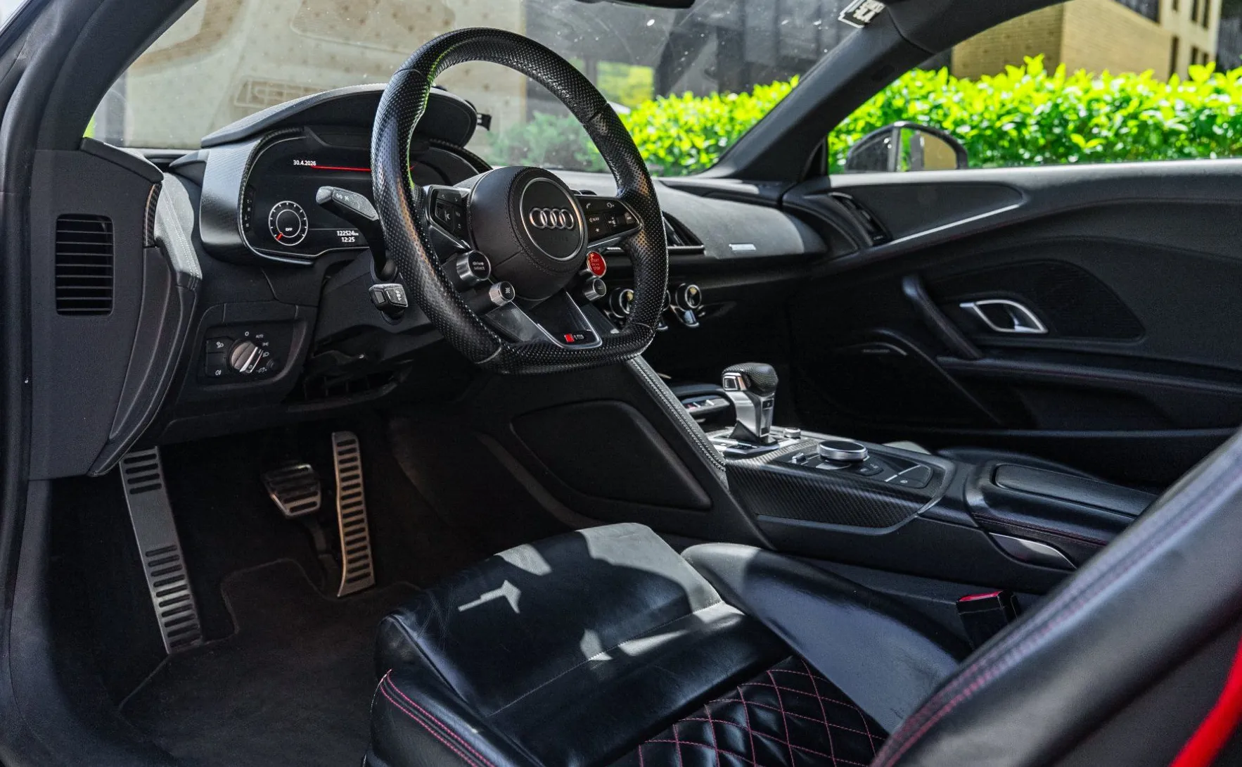 Zunanja slika - Audi R8 - V10+ - Keramika - Bang Olufsen - Karbon - Laser - 14