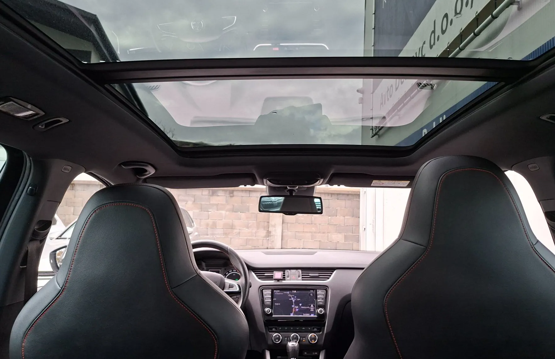 Zunanja slika - Škoda Octavia - Combi 4x4 2.0 TDI RS DSG - 11