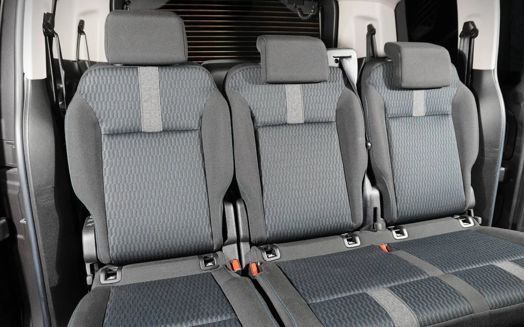 Zunanja slika - Peugeot Traveller - 2.0 BlueHDi 110kw SLO+LED+TOP - 16