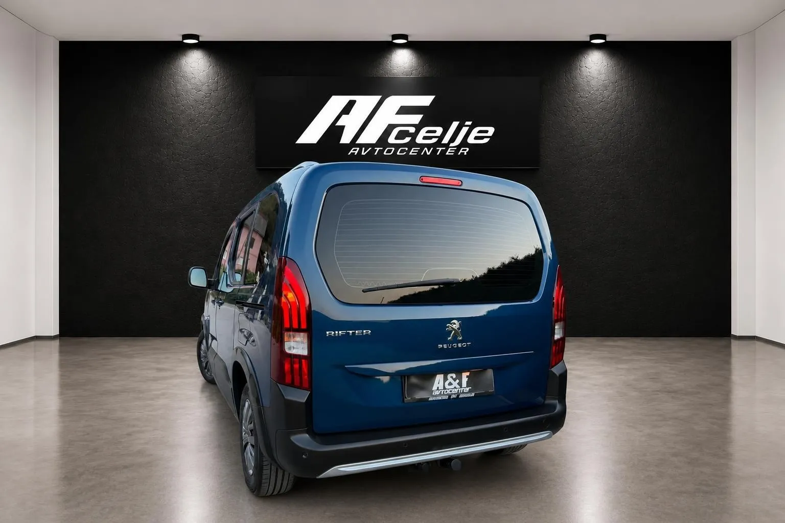 Notranja slika - Peugeot Rifter - 1.5-HDI-AUTOMATIK-LED-LIZING ZA TUJCE-F1-PDC - 7