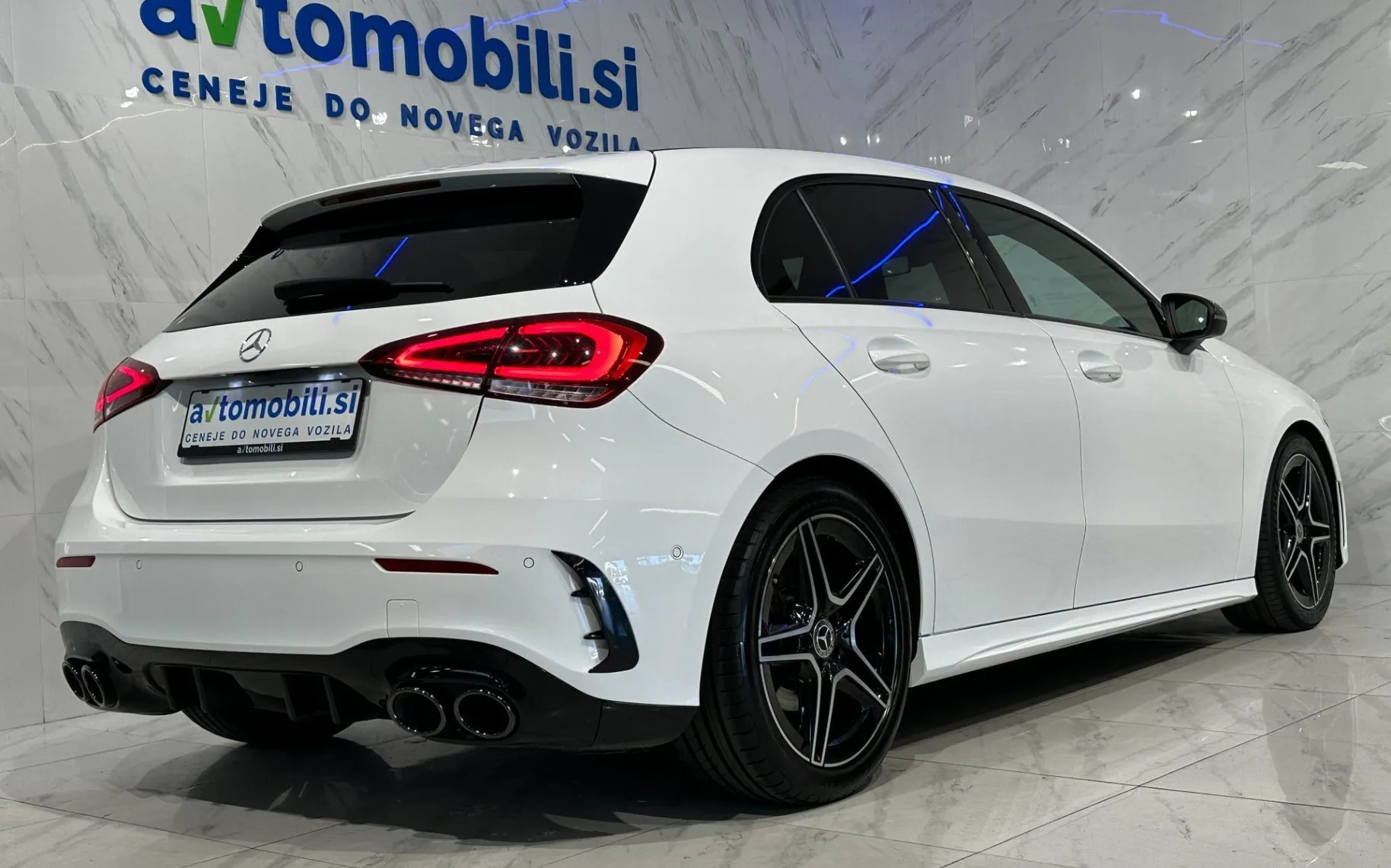 Zunanja slika - Mercedes-Benz A-Razred - 250 AMG Line |NightP|Led|Kamera|Gretje|AmbientL| - 4