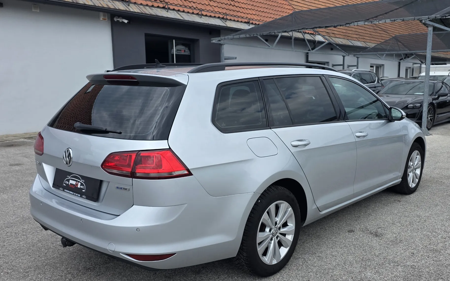 Zunanja slika - VW Golf - Variant 1,6 TDI DSG VEL. SERVIS NAVI TEMP PDC KLJUKA - 4