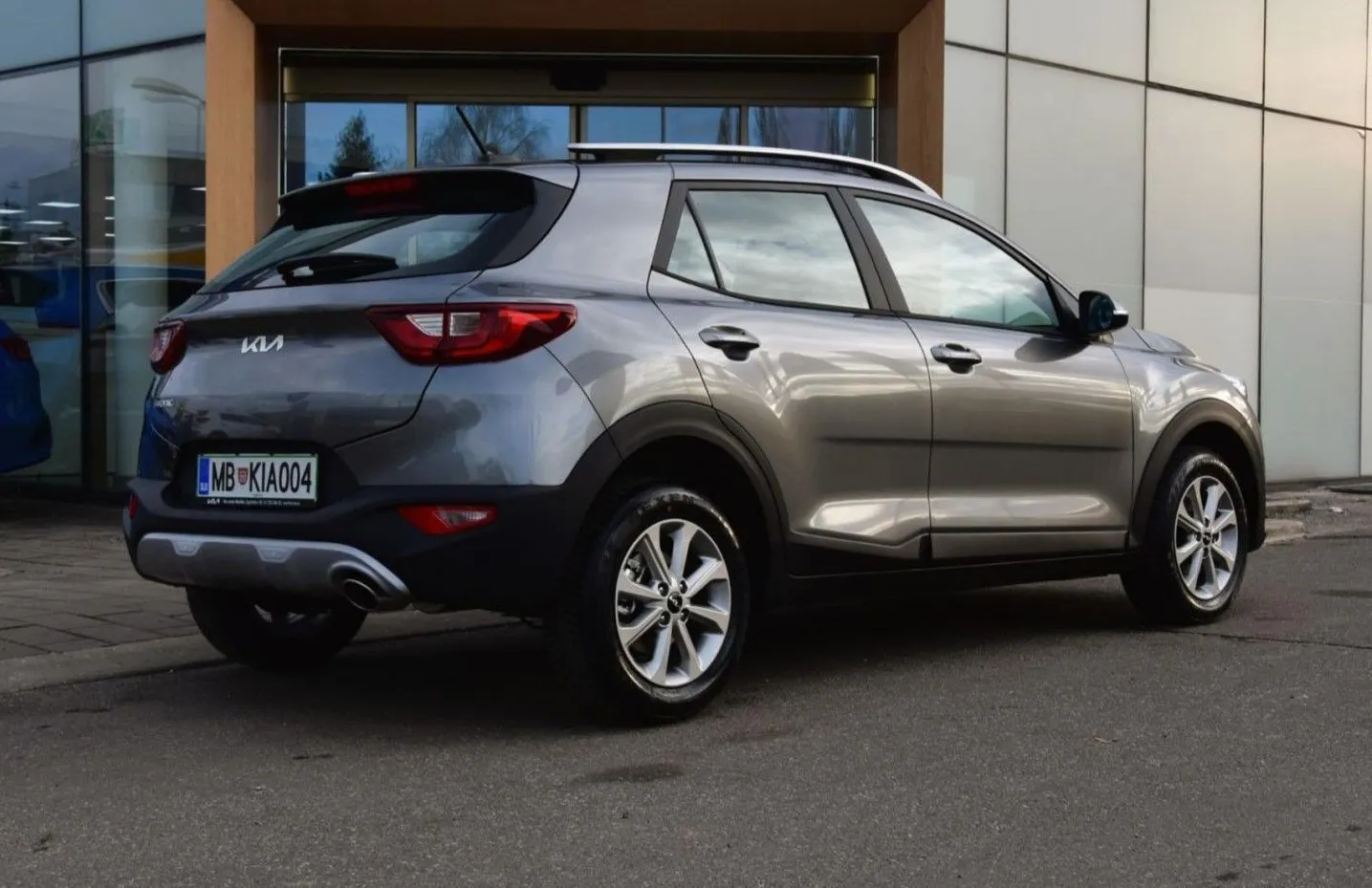 Zunanja slika - KIA Stonic - 1.2 DPI 57.9 kW  79 KM  LX Urban+ M T - 4
