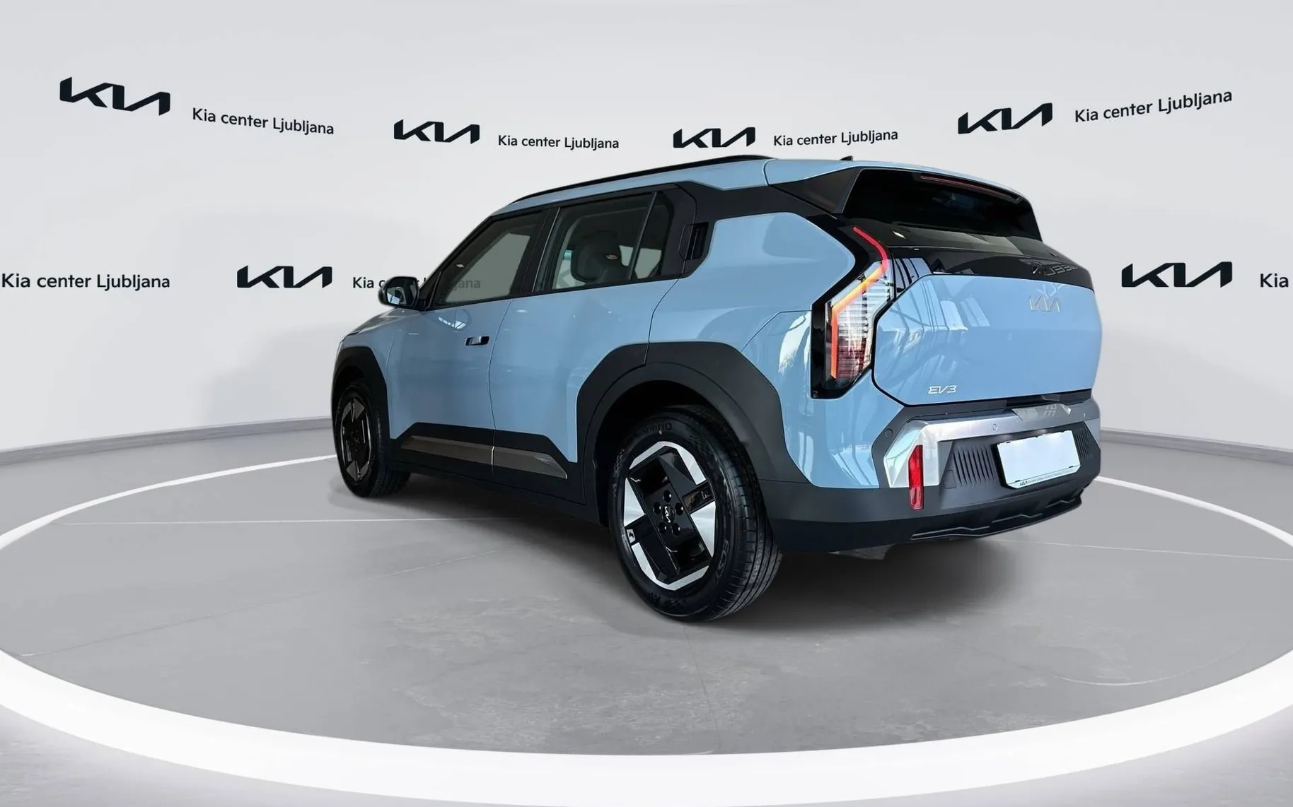 Notranja slika - KIA EV3 - STAR 58.3 kWh baterija - 7