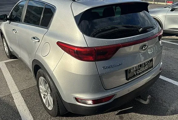 Zunanja slika - KIA Sportage - 2WD 1.7 CRDI City - VLEČNA KLJUKA. 1.LASTNIK.... - 6