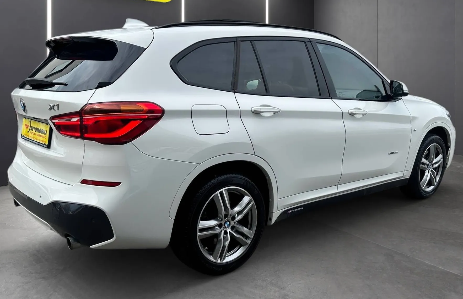 Zunanja slika - BMW X1 - serija :  xDrive25i M SPORT LED ACC NAVI PANO KAM KLJUKA - 9
