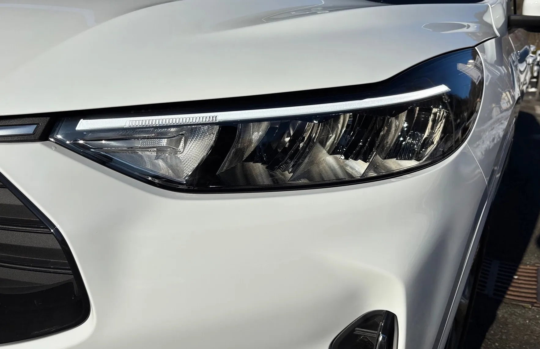 Zunanja slika - Ford Kuga - ST-Line X 1.5 EcoBoost 186PS A8 FWD - 7