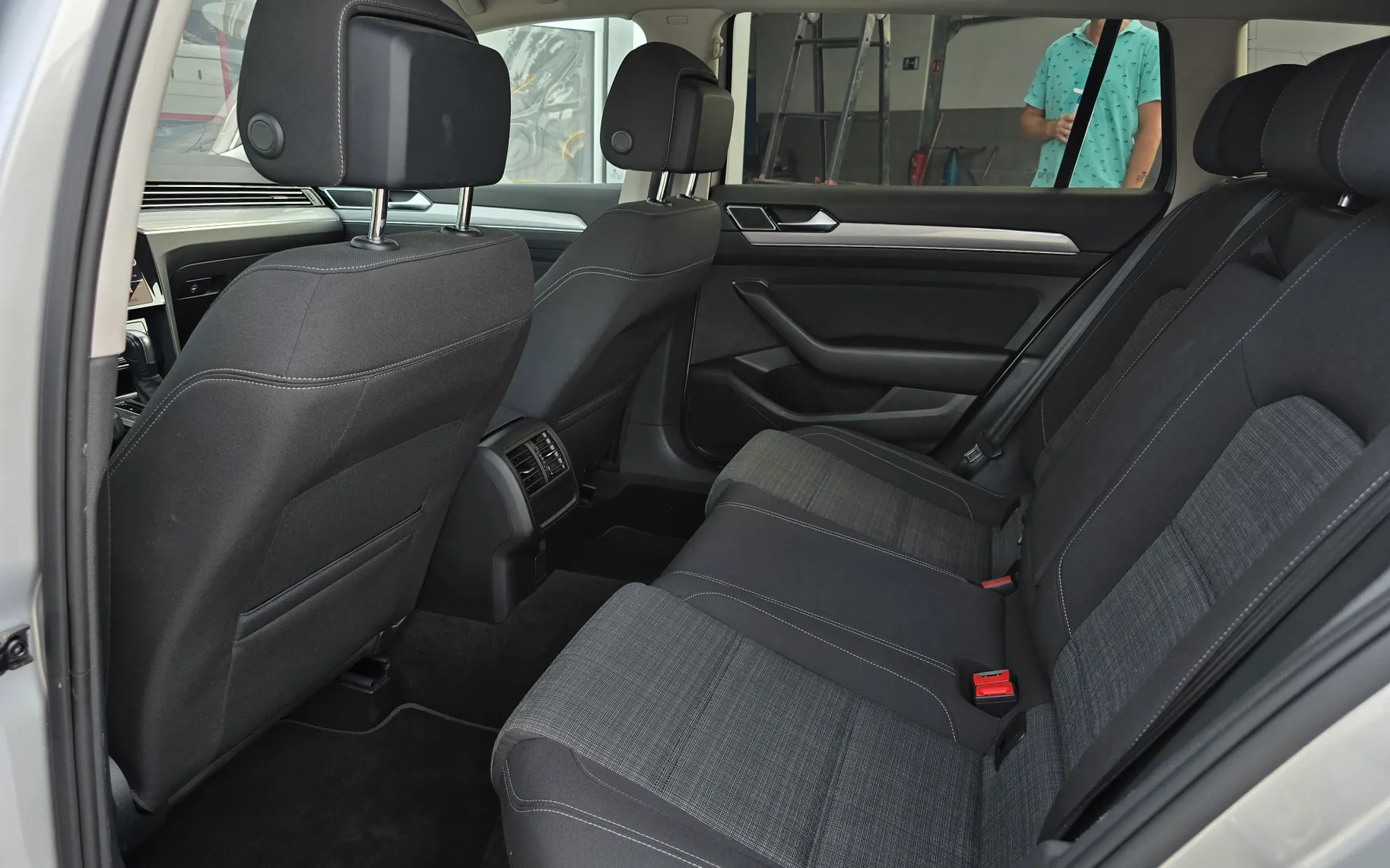 Notranja slika - Volkswagen Passat - Variant 2,0 TDI BMT SCR Business DSG - 11