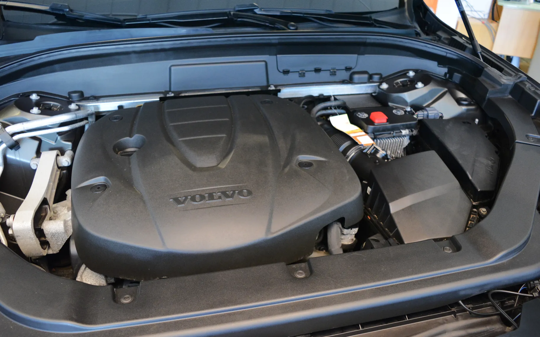 Zunanja slika - Volvo XC60 - D4 Avt. RDesign ACC-KLESS-KLJUKA-BLIS-HARMANKARDON - 10