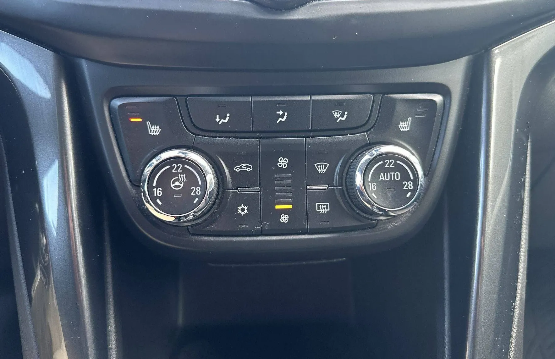 Zunanja slika - Opel Zafira - 1.4 Tourer... - 18
