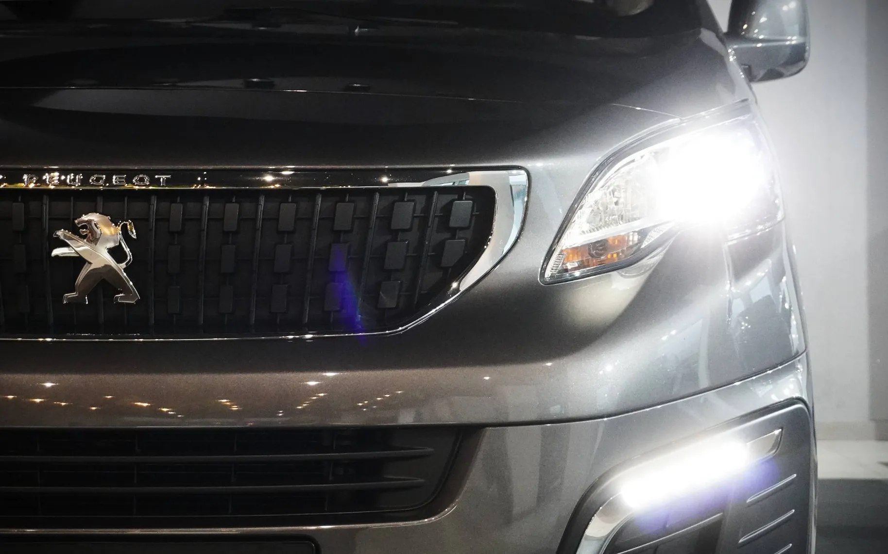 Zunanja slika - Peugeot Traveller - 2.0 BlueHDi 110kw SLO+LED+TOP - 7