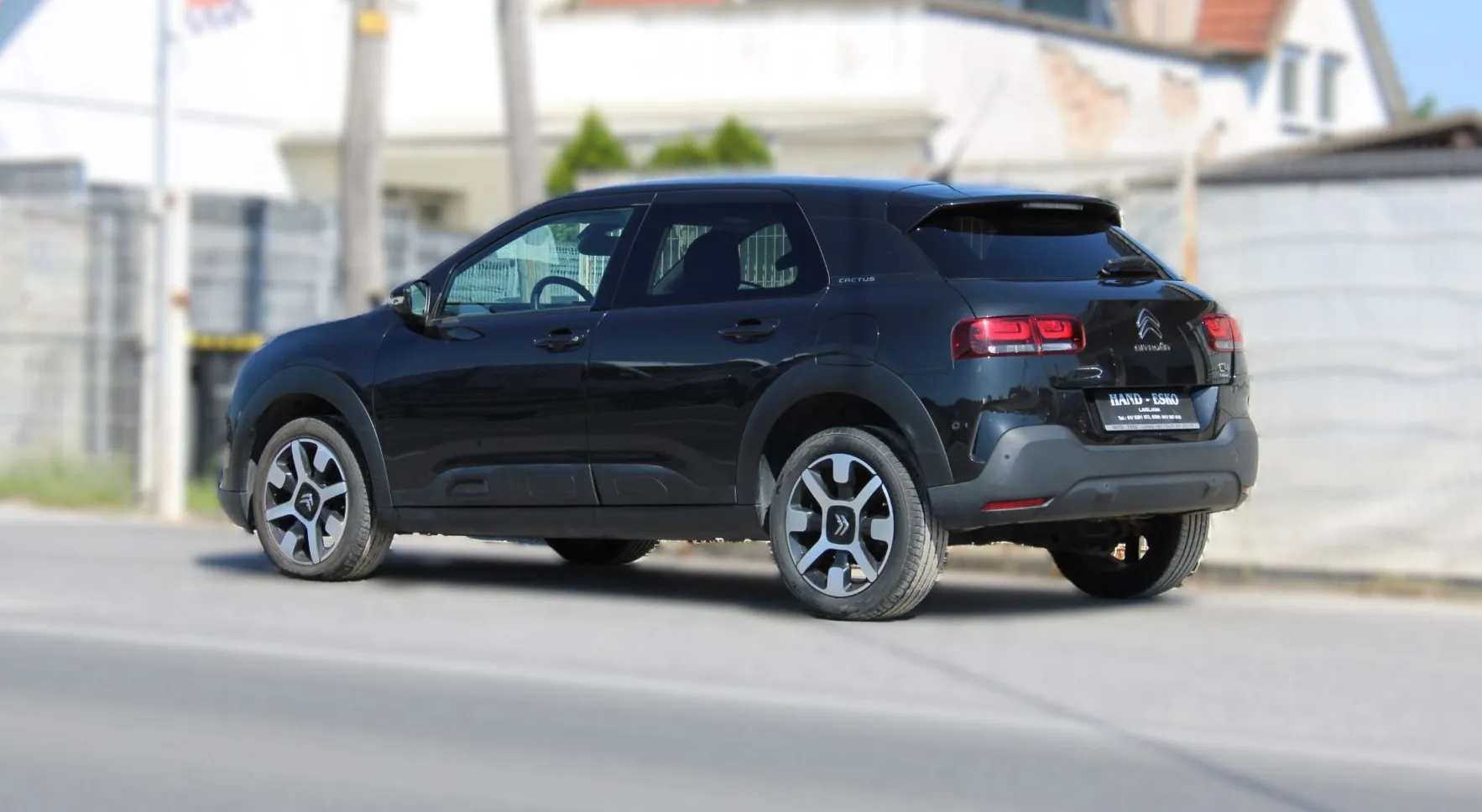 Zunanja slika - Citroën C4 Cactus - 1.2 PureTech 110 Shine Avt._ALU_NAVI_PDC_KAMERA - 8