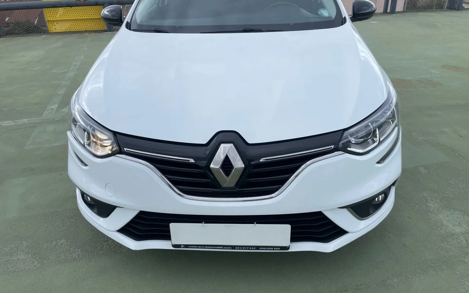 Zunanja slika - Renault Mégane - Megane 1.3 16 V PDC ZADAJ. - 2