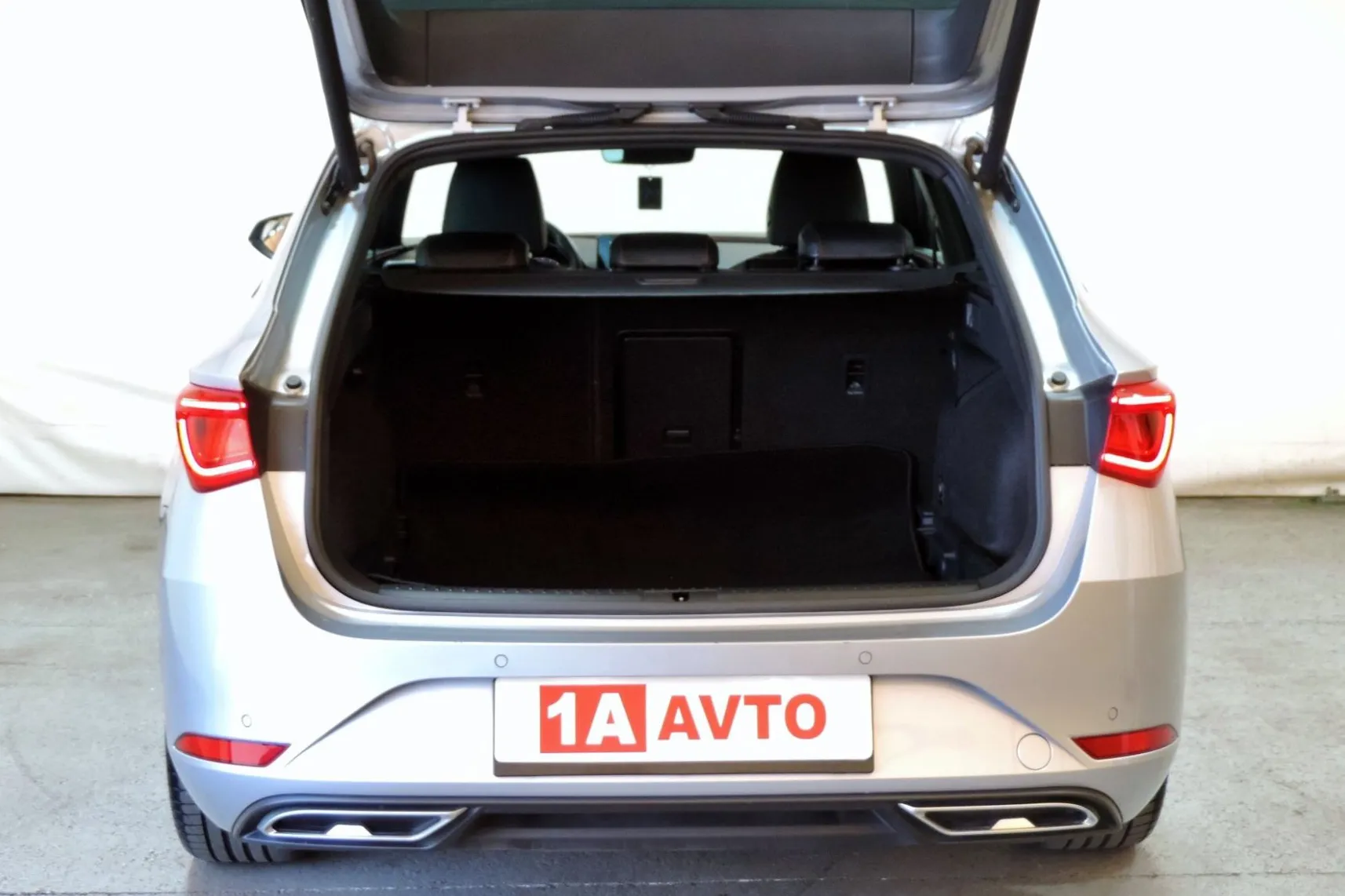 Zunanja slika - Seat Leon - ST 2.0 TDI FR DSG ACC-LED-MRTVI KOTI-MEMORY - 20