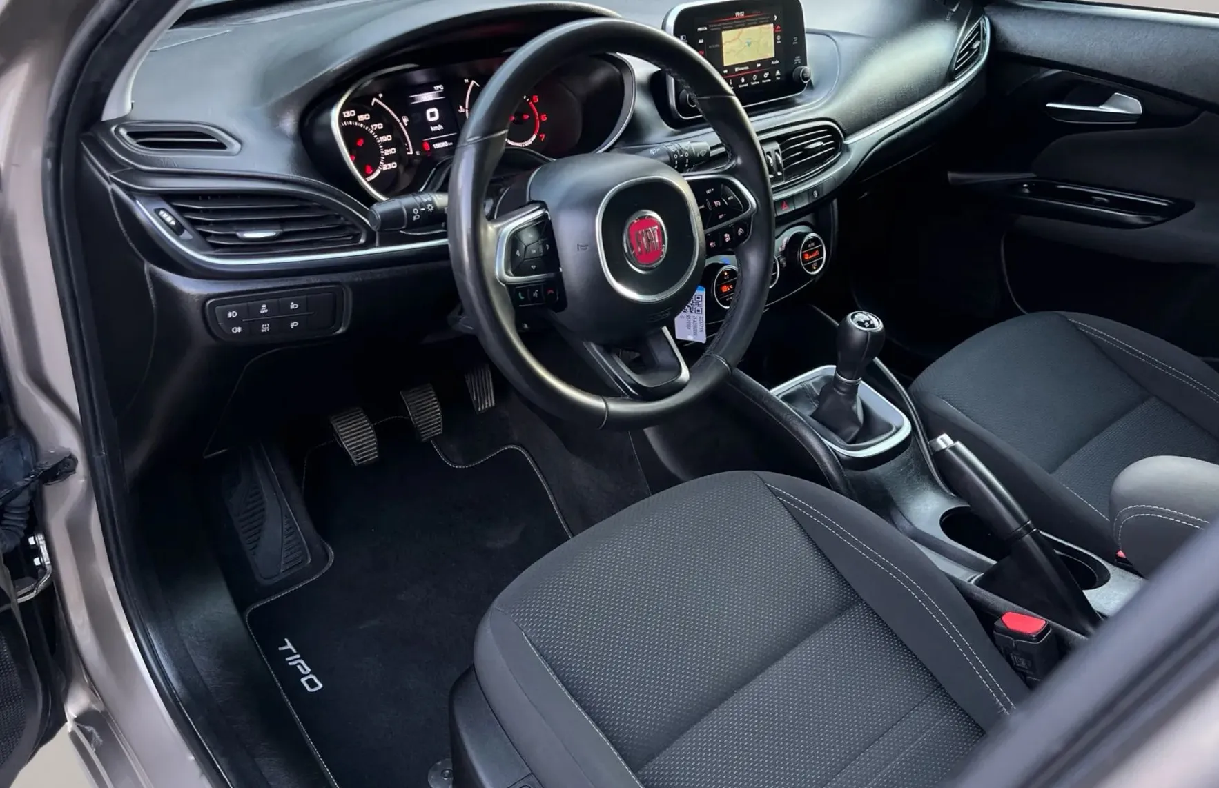 Zunanja slika - Fiat Tipo - 1.3 Multijet 16v od 1 lastnika  garancija - 9