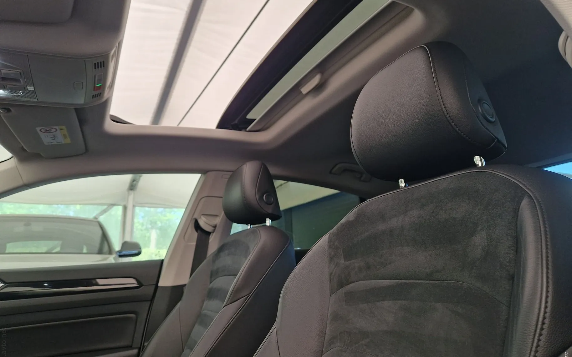 Notranja slika - VW Arteon - 2.0TDI-DSG-VIRTUAL-PANORAMA-KAMERA-19COL-2XLED-A.. - 8