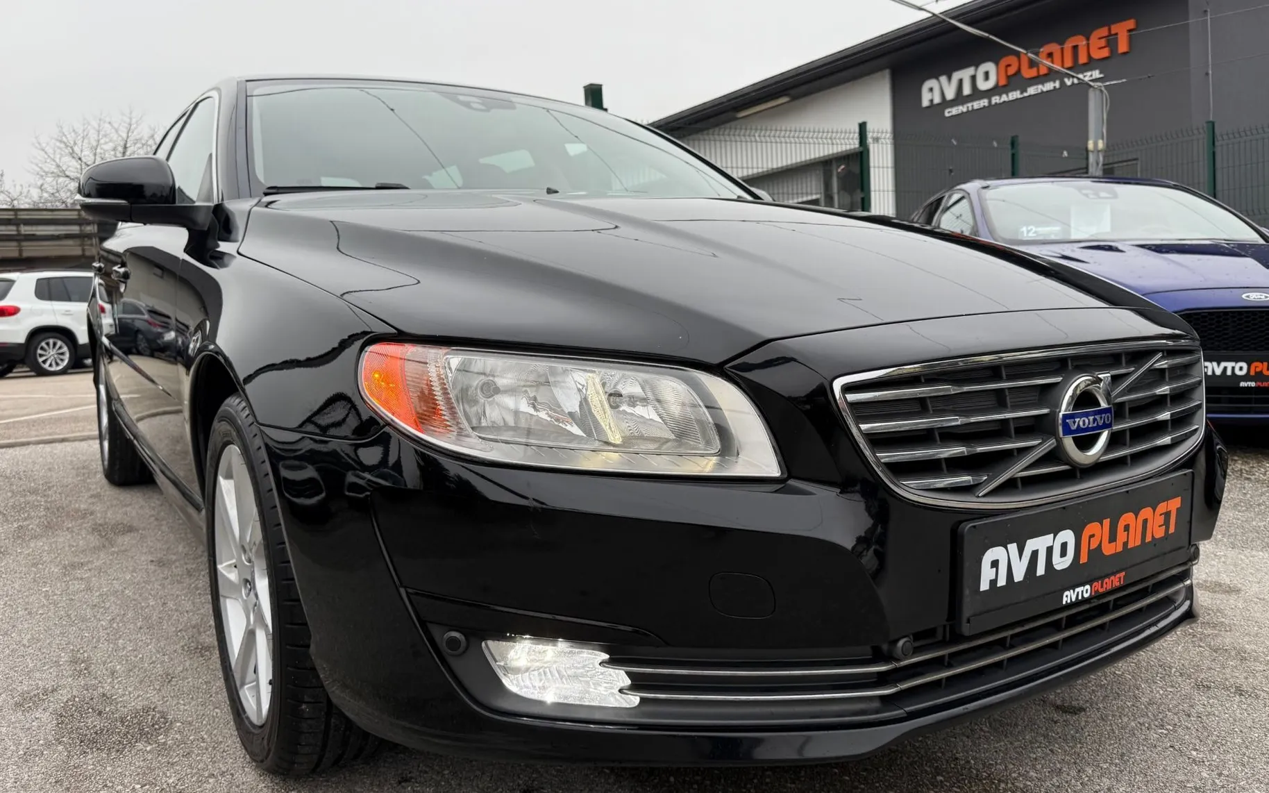 Zunanja slika - Volvo V70 - 2.0 D AUT. Momentum LED NAVI USNJE VLEČNA - 8