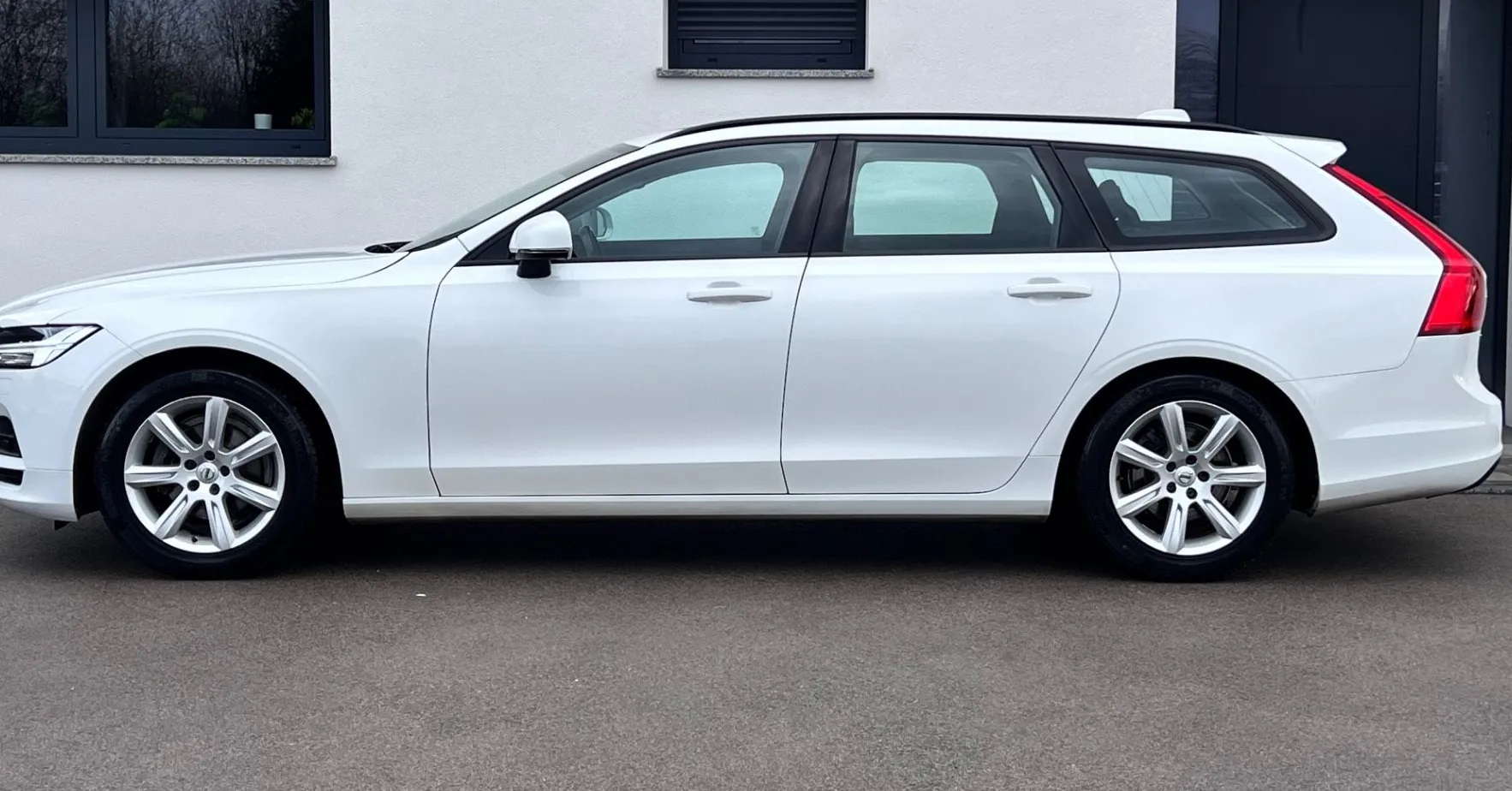 Zunanja slika - Volvo V90 - 2.0D+ACC+FULL LED++NAVI+PDC+KLJUKA+NOVE PNEVMATI.. - 5
