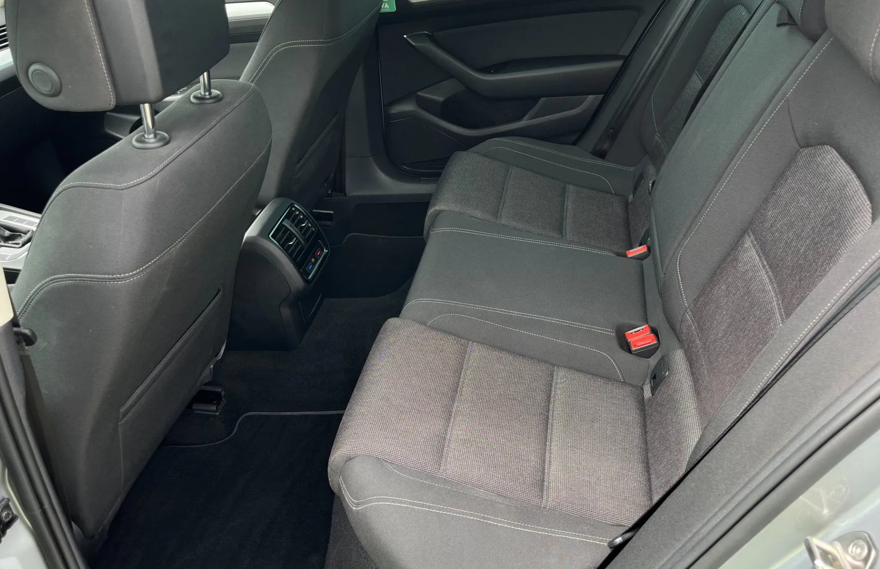Zunanja slika - VW Passat - Variant 2.0 TDI BMT Comfortline DSG. VZR. KAM.2XPDC. NAVI - 9