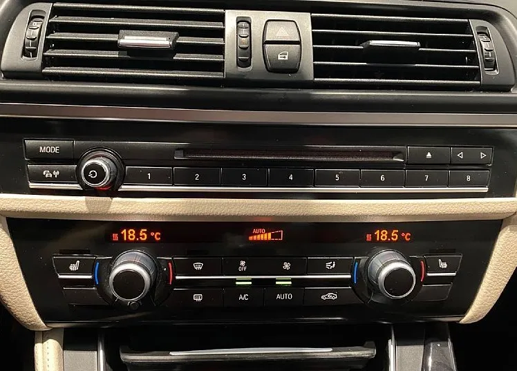 Zunanja slika - BMW Serija 5 - Touring: 525d - NAVI - 1 LETO JAMSTVA - 16