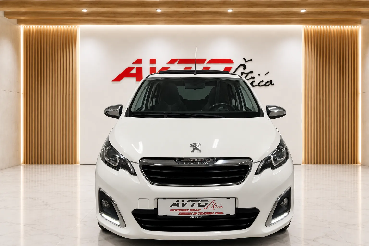 Notranja slika - Peugeot 108 - 1.2-CABRIO-TEMPOMAT-LED-KAMERA-ALU-ODLIČEN... - 7