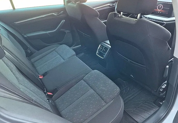 Zunanja slika - Škoda Octavia - 2.0 TDI STYLE DSG-NAVI.-LED-SLO.AVTO-1.LASTNIK - 7