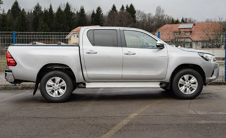 Zunanja slika - Toyota Hilux - 2.4D4WD-AUT-Potrjena servisna zgodovina 2.Lastnik - 4