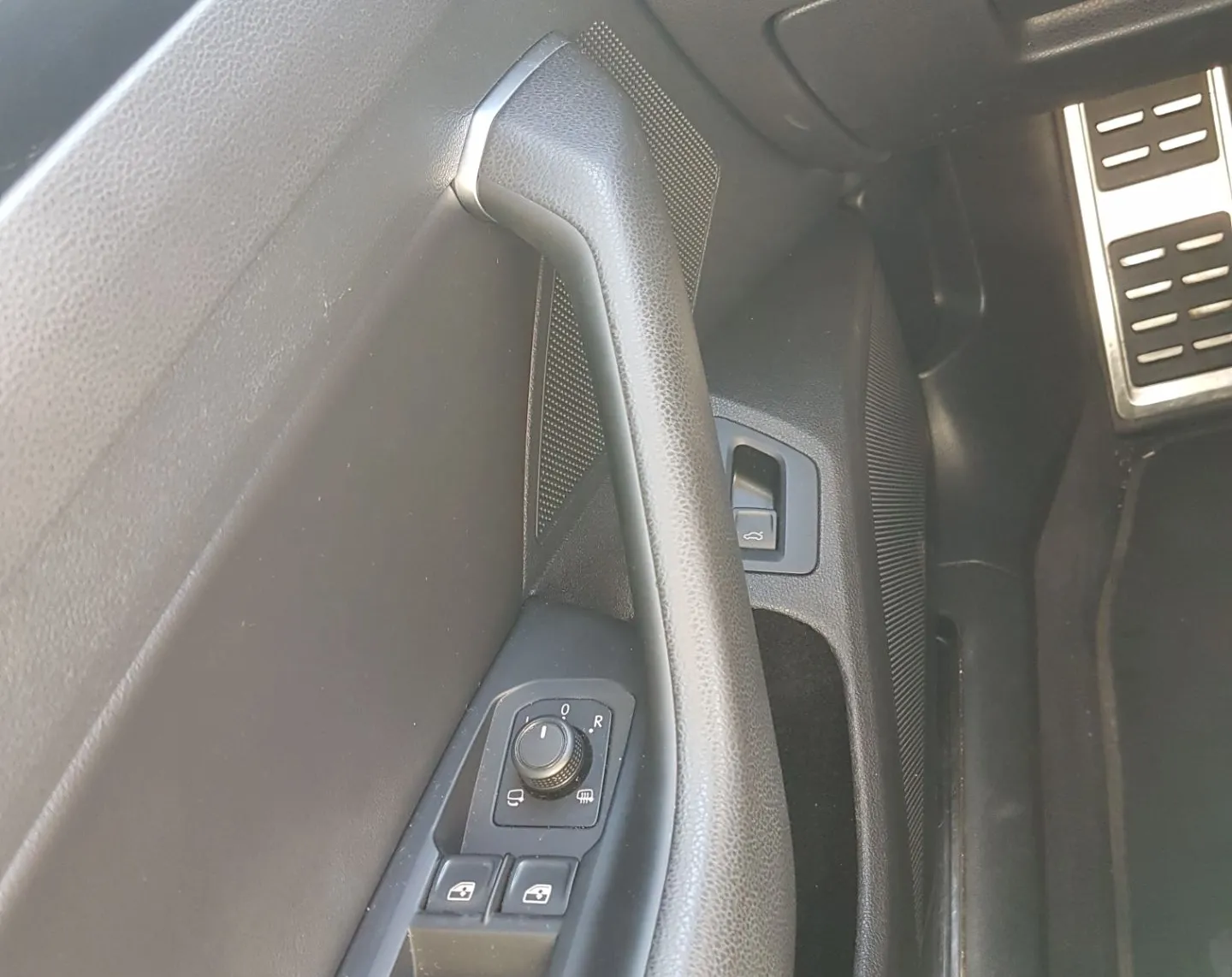 Zunanja slika - Volkswagen Arteon - 2.0 TDI BMT Elegance DSG - 17