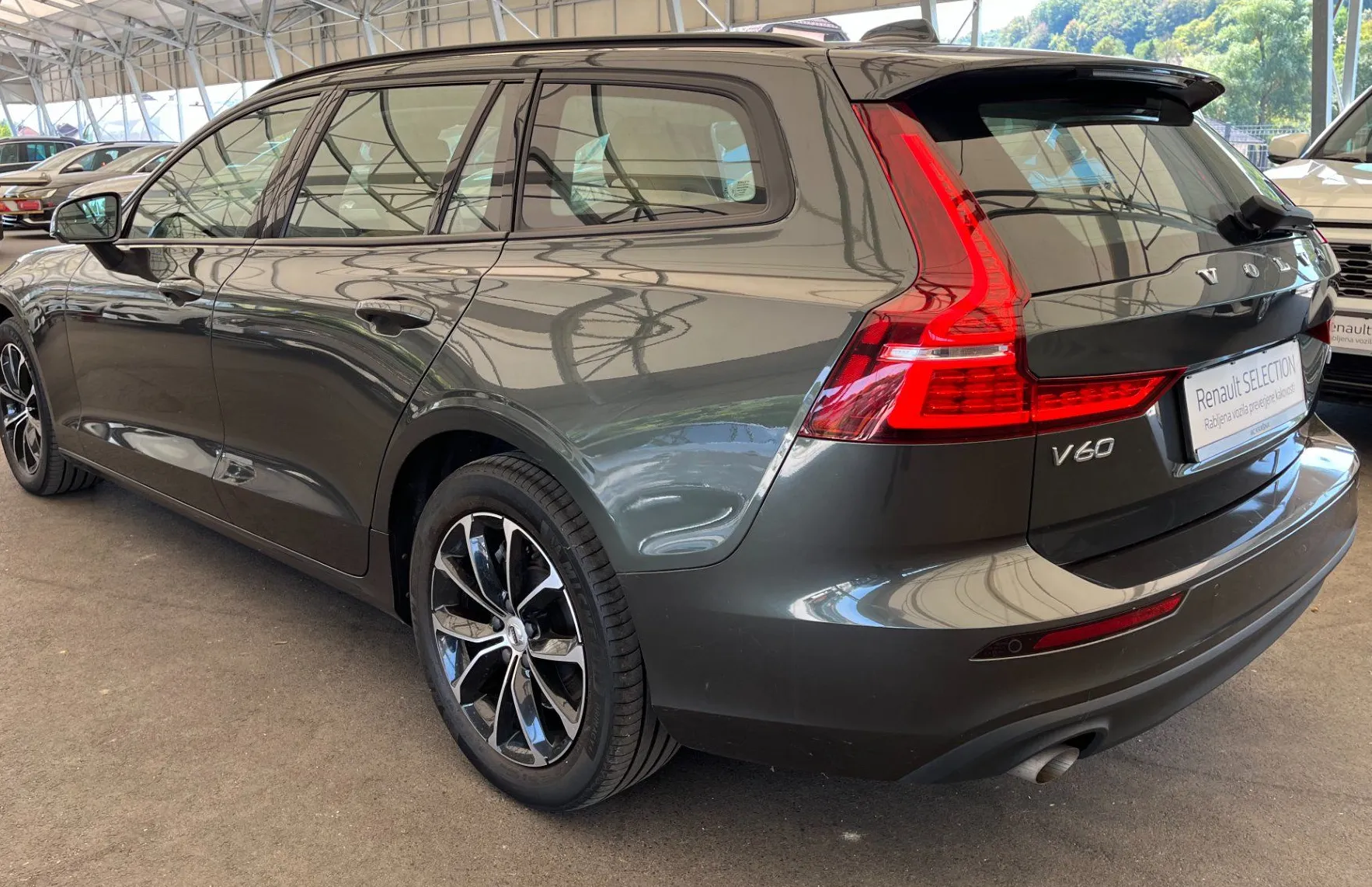 Zunanja slika - Volvo V60 - B3P Momentum Pro - 6