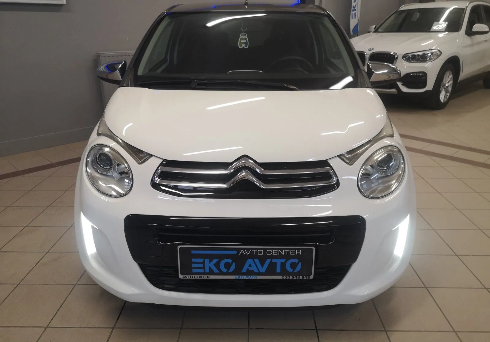 Zunanja slika - Citroën C1 - Attraction 1.0i TEMPOMAT-KAMERA-LED LUČI-43000KM.. - 3