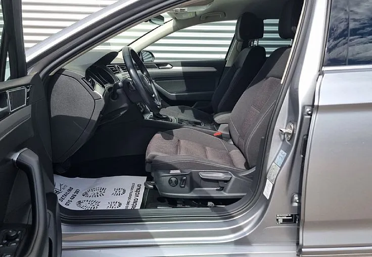 Zunanja slika - Volkswagen Passat - Variant 2.0 TDI-DSG-VELIKA NAVI-KAMERA-2X PDC-FINANCIRANJE - 7