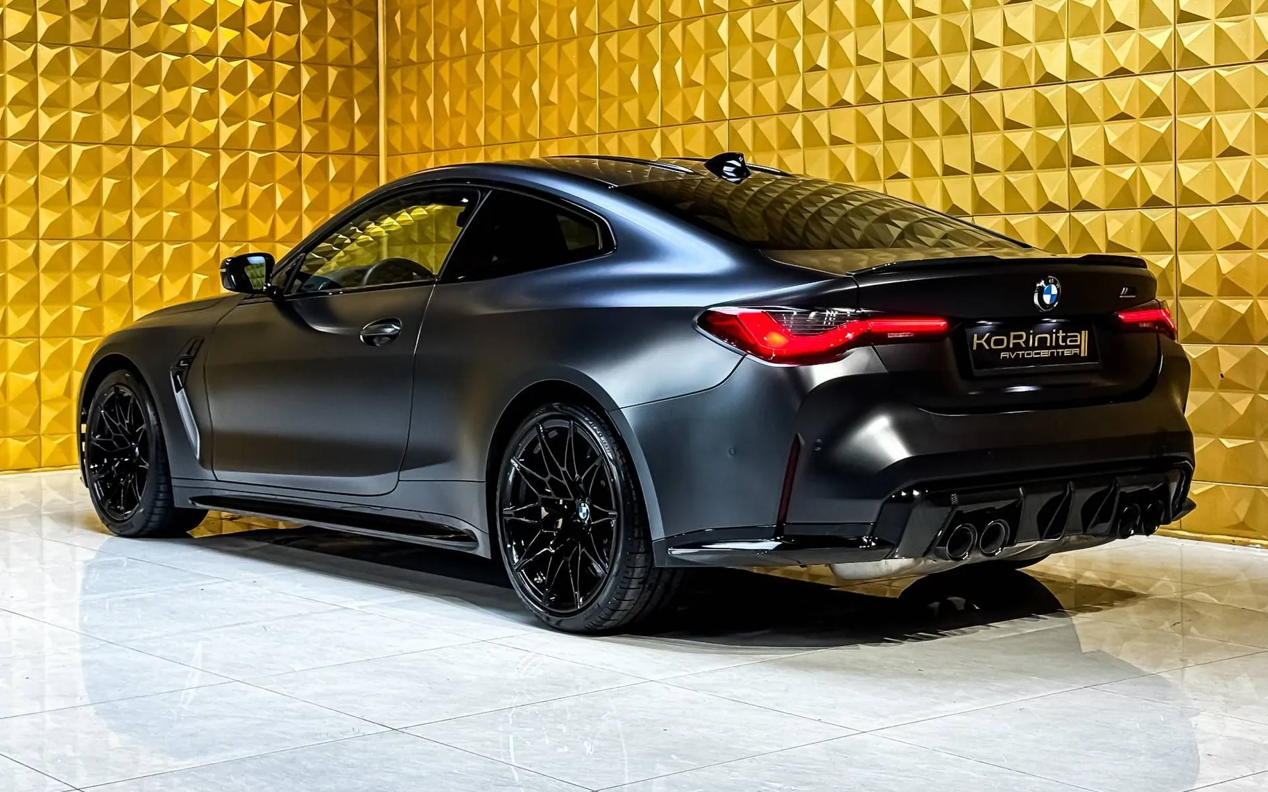Notranja slika - BMW M4 - Competition xDrive-LASER-KERAMIK-VENT-PPF-KARBON . - 7