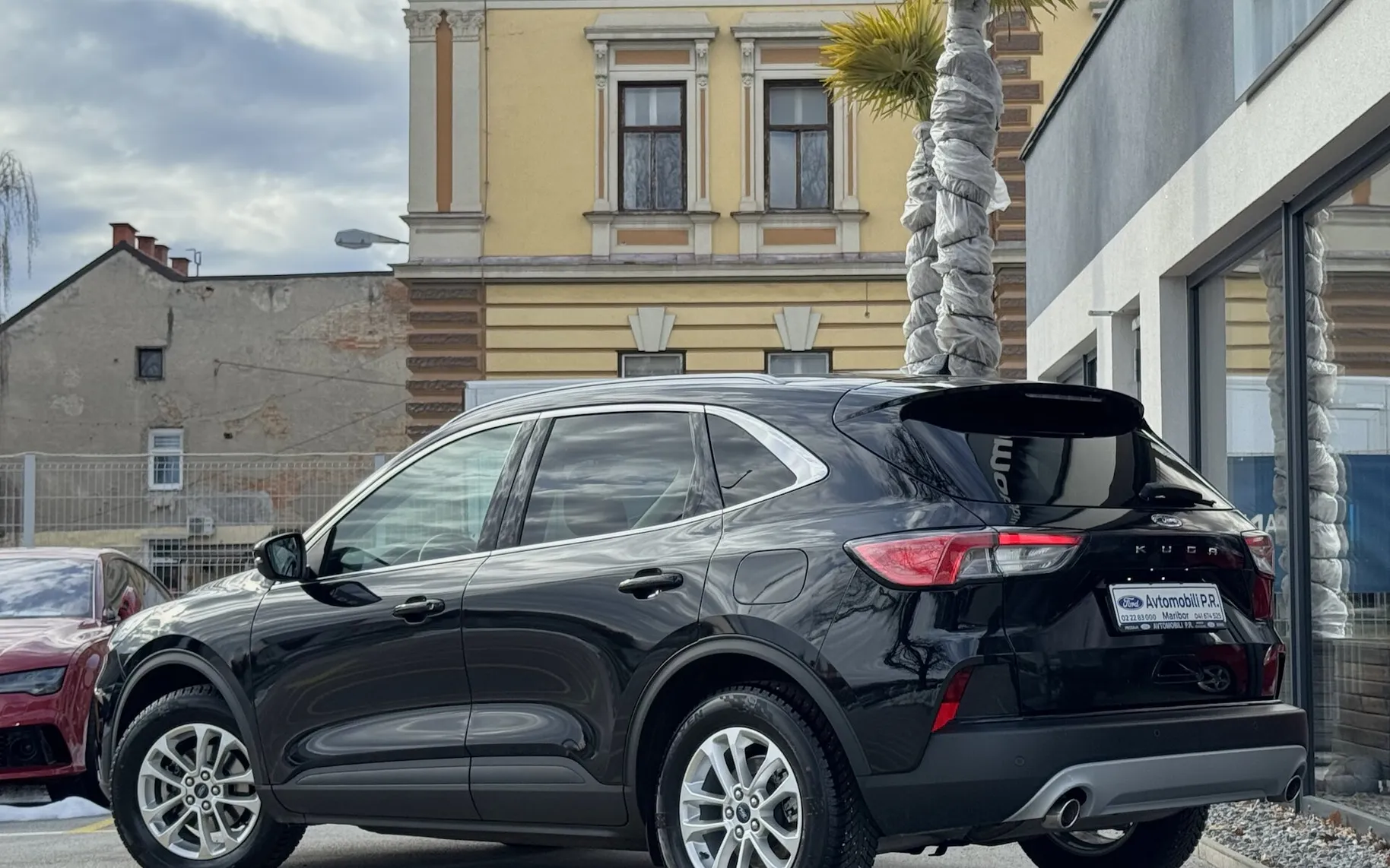 Zunanja slika - Ford Kuga - Titanium 1.5 EcoBoost 150KM SLO 1.LASTNIIK ODLIČNA - 4
