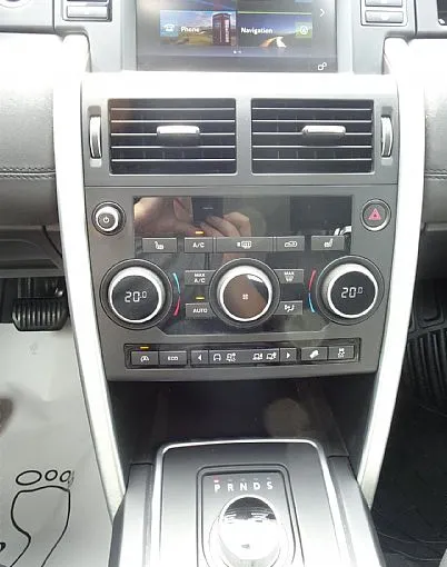 Zunanja slika - Land Rover Discovery Sport - 2.0 TD4 4WD Luxury Avt. PANORAMA FINANCIRANJE - 9